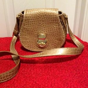 ❤️Liz Claiborne 🩷Gold Mini Xbody Bag Vintage